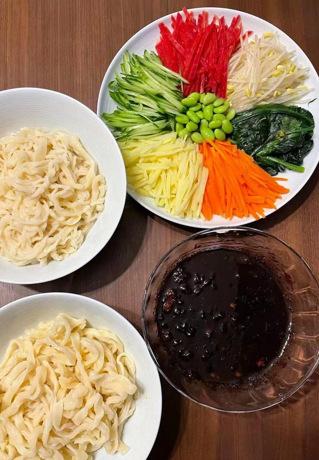 Matched materials for noodles
